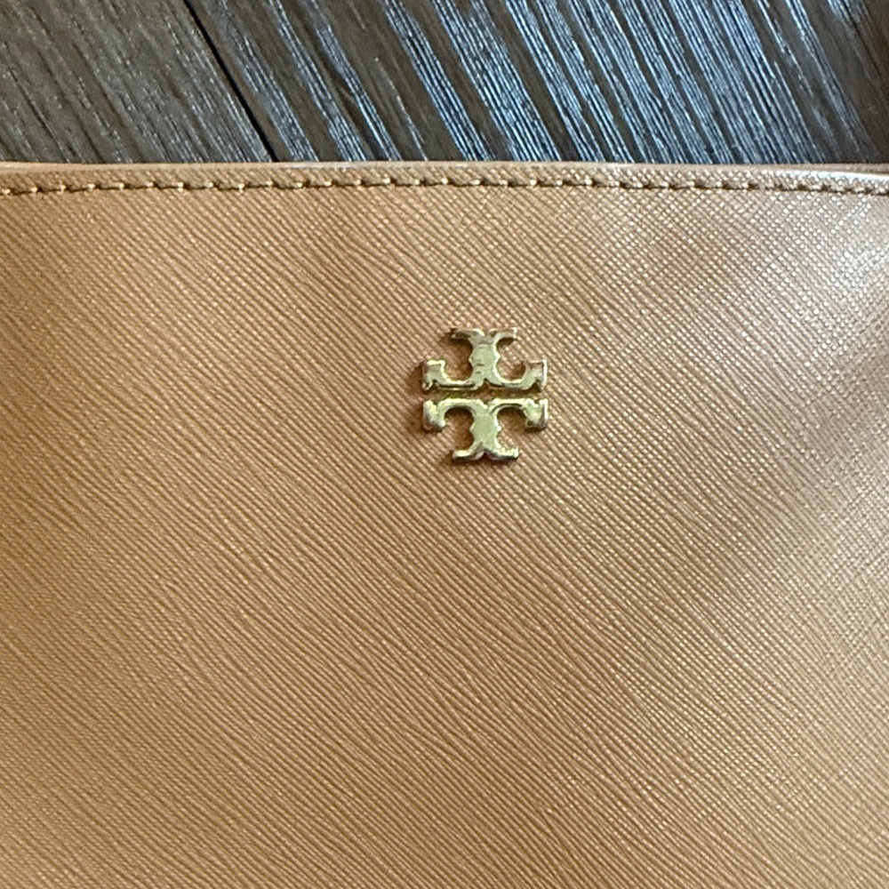 Tory Burch Camel Leather Tote - Picture 6 of 13